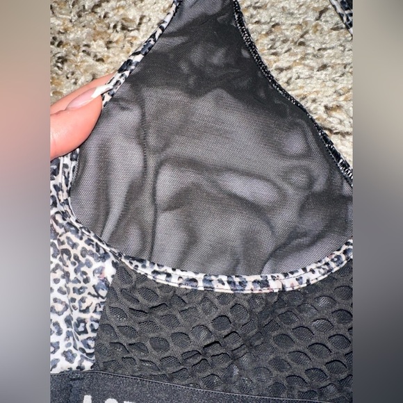 Victoria's Secret Sport Bra - Picture 6 of 11